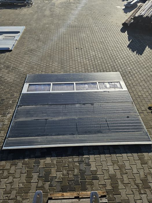 Bramy segmentowe garażowe