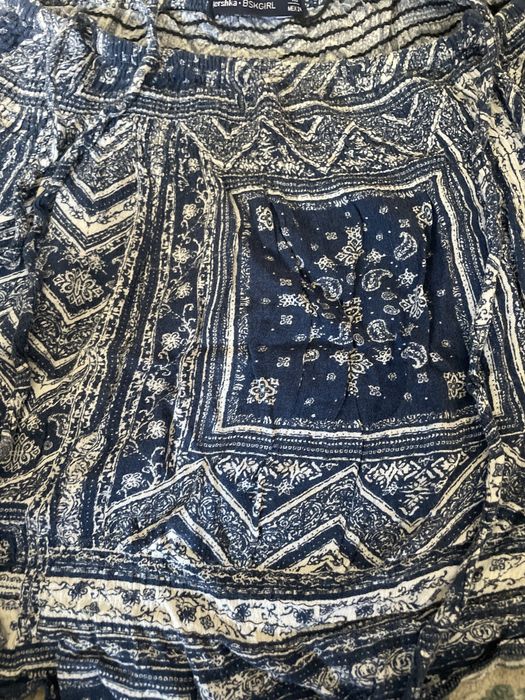 Roupa: Top bershka azul