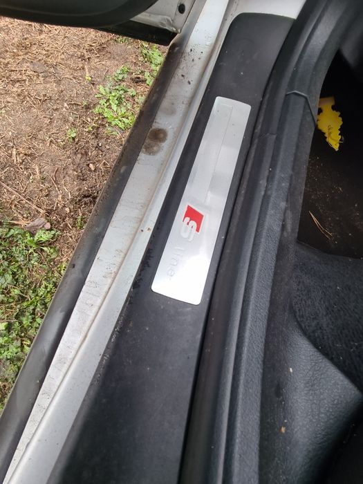 4szt LISTWY Sline progowe emblematy nakładki AUDI A4 B7 2006r