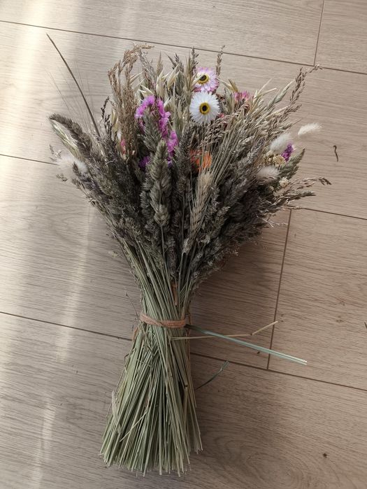 Букет з сушених квітів і трав