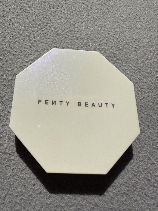 Rozświetlacz  Fenty Beauty 06  ginger binge moscow mule