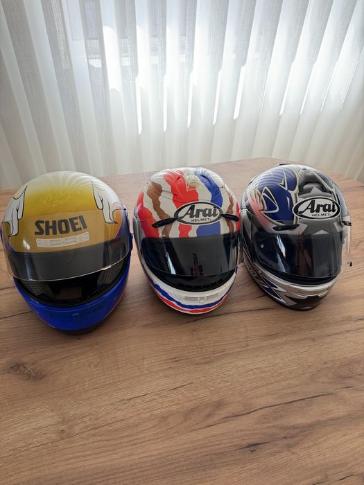 Capacetes Arai e Shoei