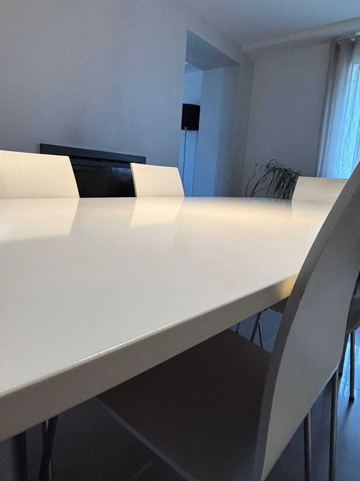 Mesa Extensível com 6 cadeiras BoConcept
