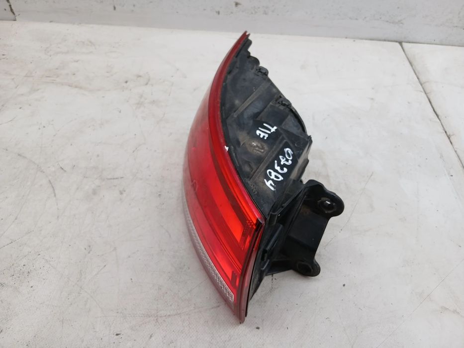 Farolim esquerdo AUDI A4 Avant (8W5, 8WD, B9)