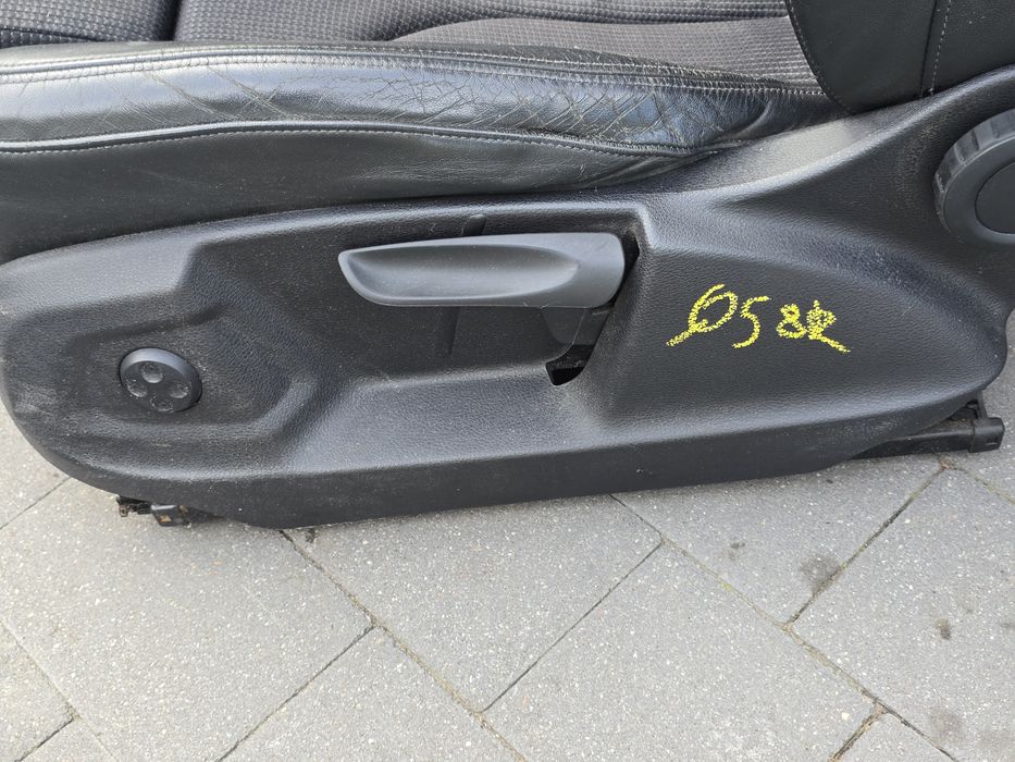 Fotele kanapy boczki Audi Q5 8R S line pół skóra Europa