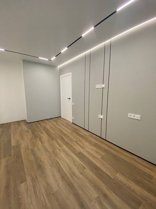 В наявності є чудова 2-х кімнатна квартира