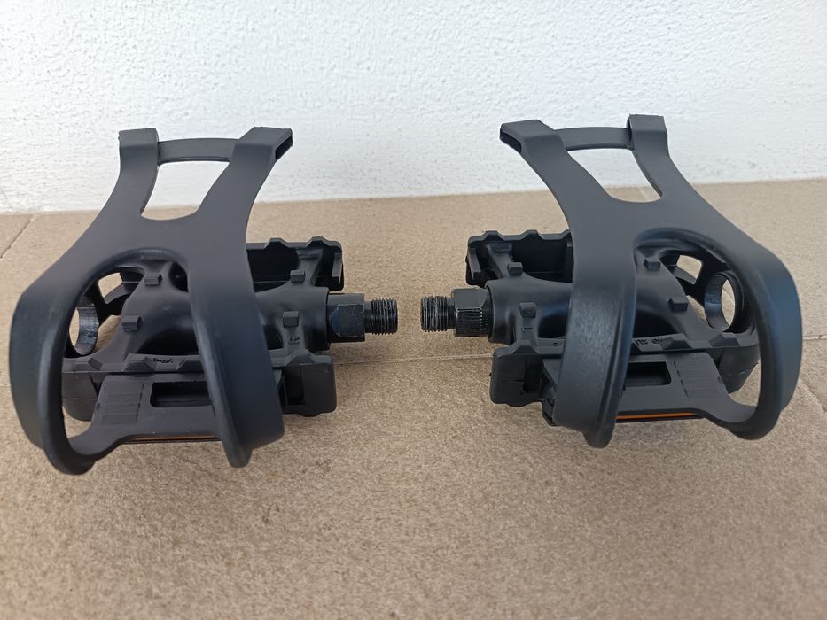Pedais para bicicleta criança.