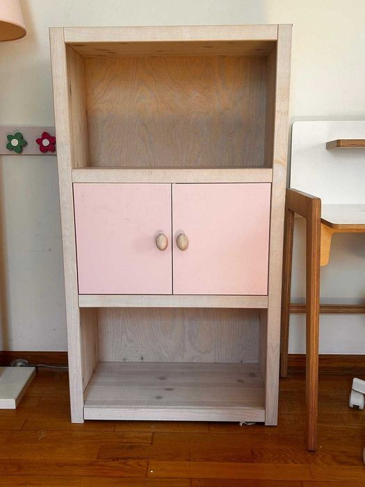 2 Estantes para quarto de criança