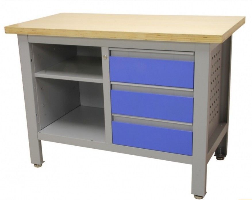 Bancada de trabalho profissional com tampo de madeira. AP28