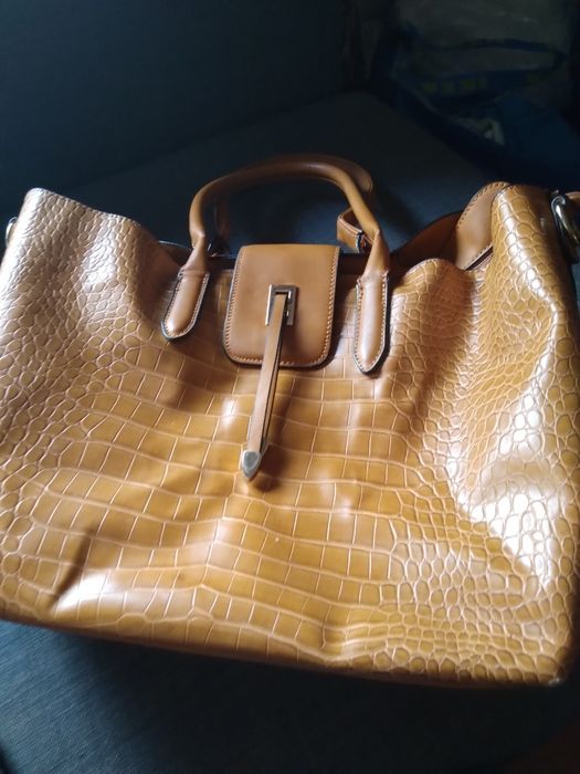 Mala nova com mala no interior mais pequeba