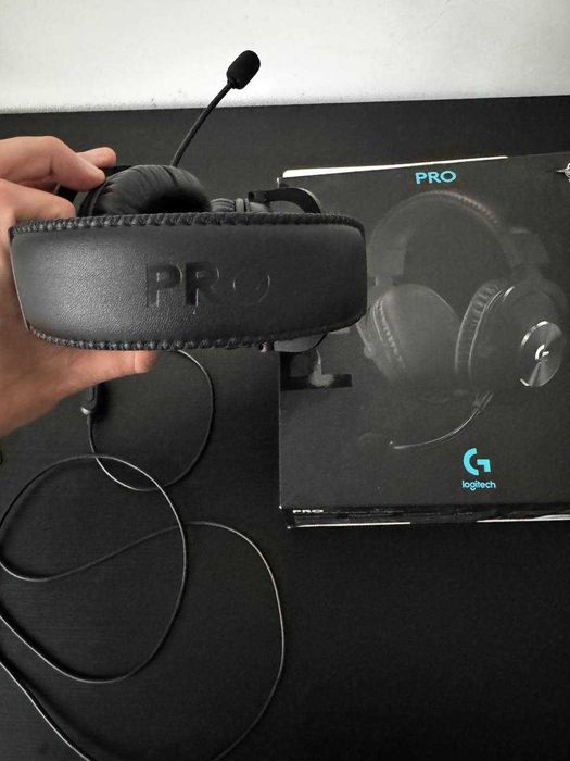Продам ігрові навушники Logitech G Pro X