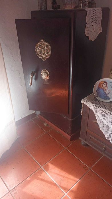 Antiguidade - Cofre Monobloco