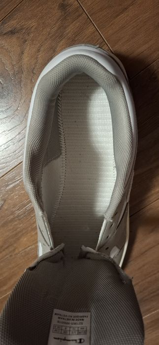 Buty Champion białe mało używane 44