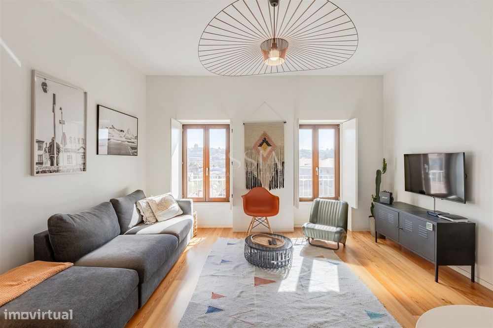 Apartamento T1 com Vista Rio na Alfândega do Porto