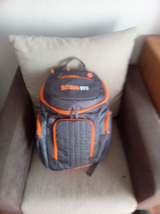 Sprzedam plecak Basic -Fit