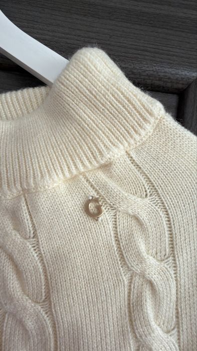 В’язаний костюм GUESS молочного кольору . М