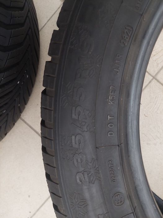 Пара зимової гуми зима зимня Dunlop R19 235 55