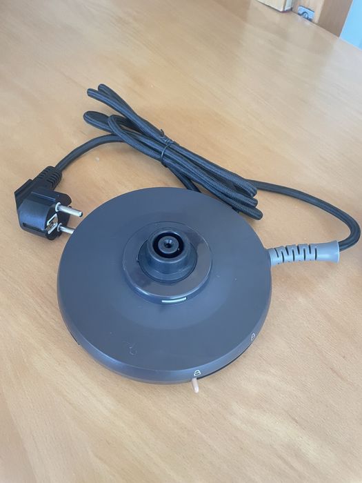 Ferro de Engomar Sem Fios 2600W