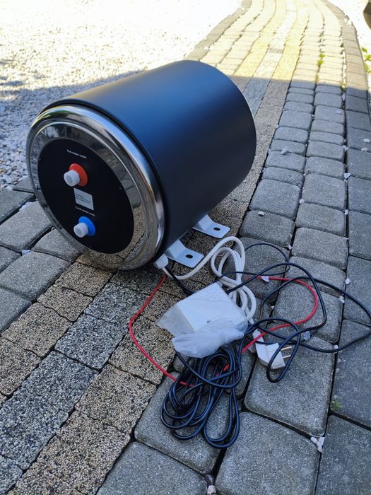 Podgrzewacz wody 10L 230V/12V do przyczepy lub kampera