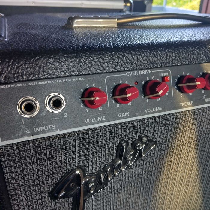 Fender Super 60 red knob 60W wzmacniacz lampowy reverb
