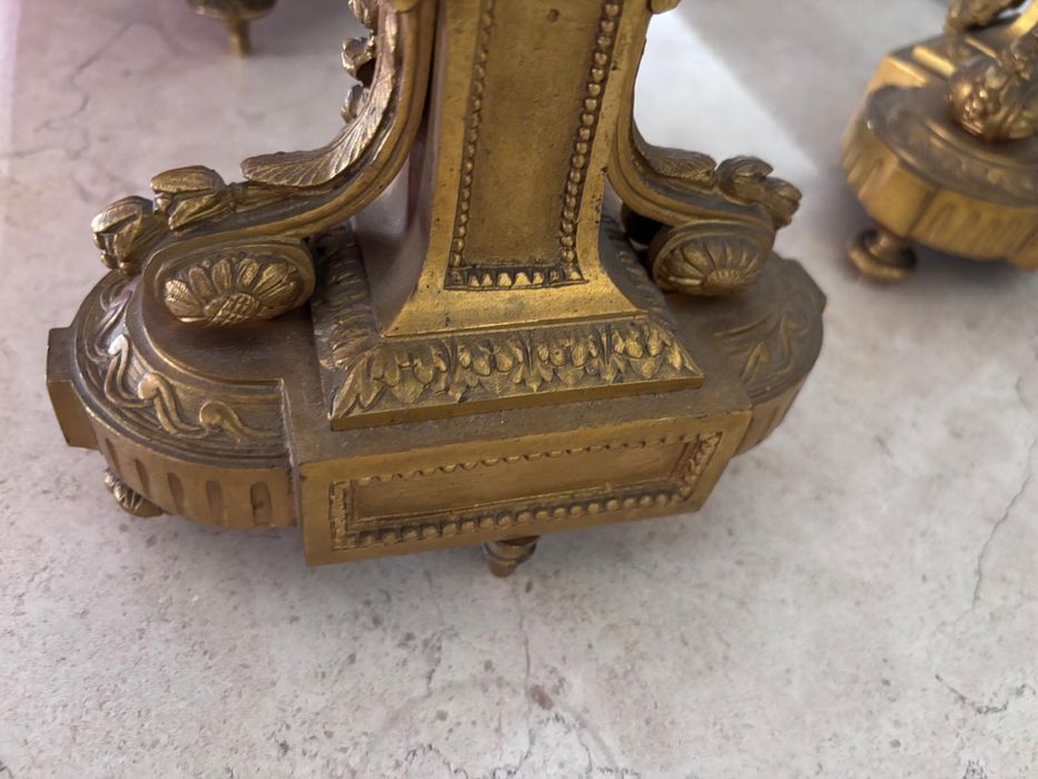 Conjunto Relogio e Candelabros
