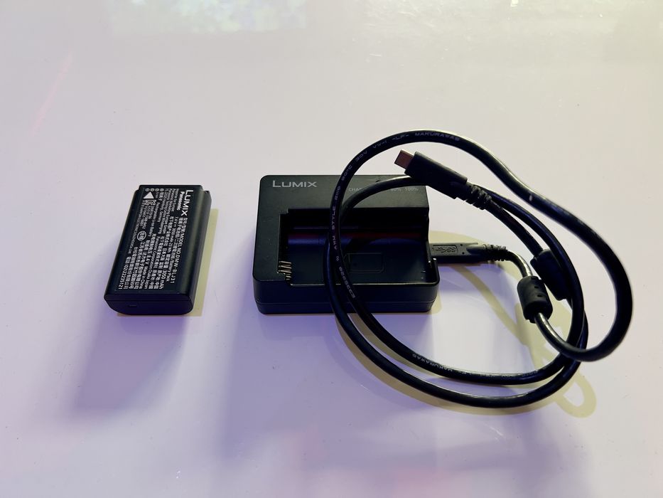 Aparat Lumix S1H + obiektywy 50mm, 35mm, 16-35mm + Rode VideomicPro+