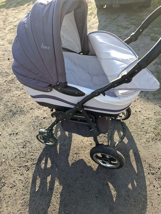 Wózek z dużą gondola