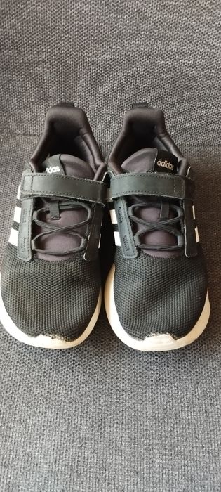 Кросівки   адідас на хлопчика 34 розмір