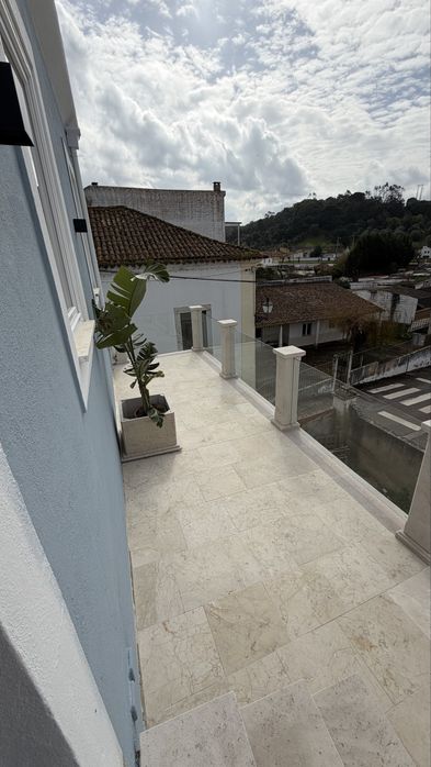 Moradia T6 pinheiro grande