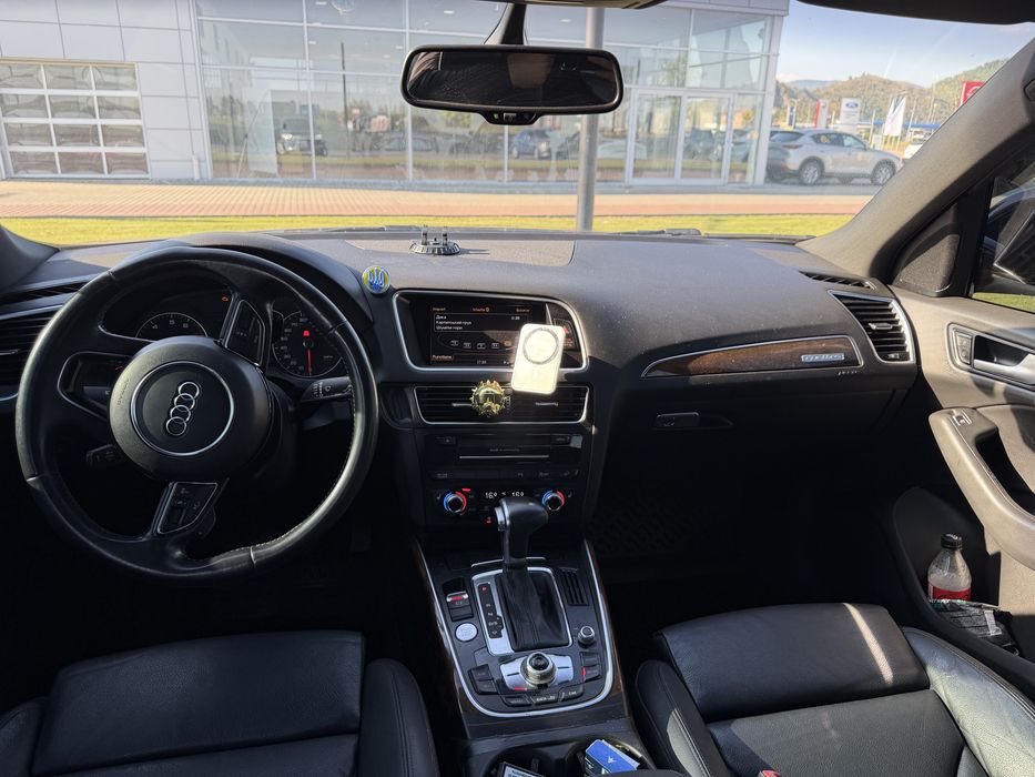 Продам Audi Q5 2.0 бензин