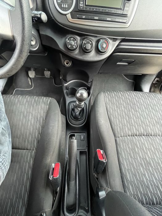 Vendo o meu Toyota Yaris D4D