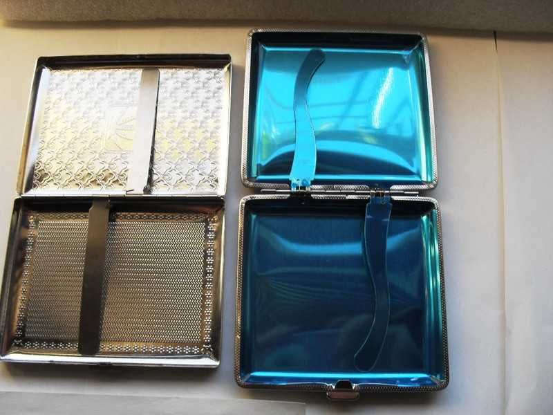 2 papierośnice jedna stara druga nowa