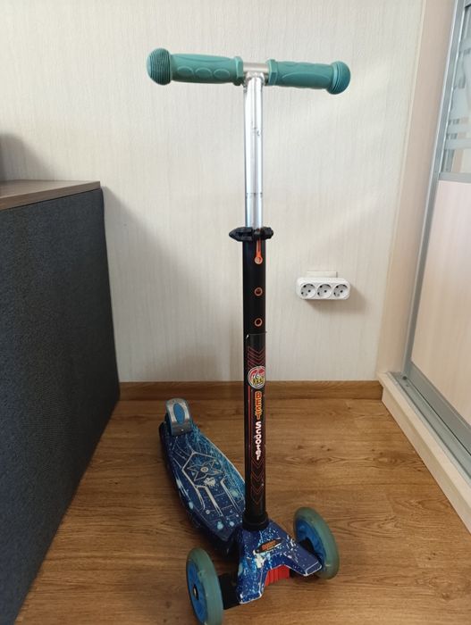 Продається самокат дитячий