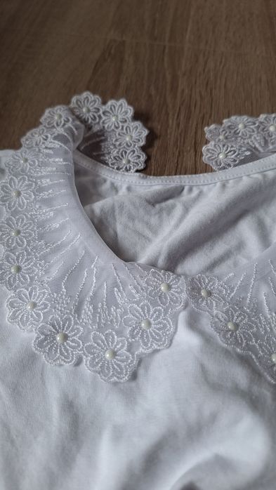 Bluzka biała bawełniana z kołnierzykiem  146/152