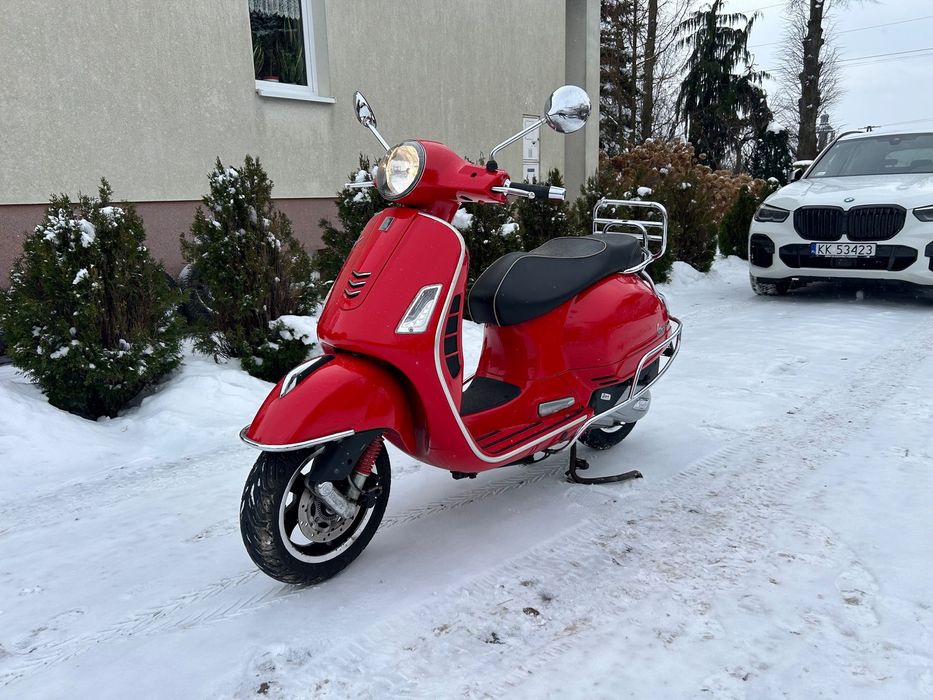 Vespa GTS Vespa Gts super 125 tylko 4000 km