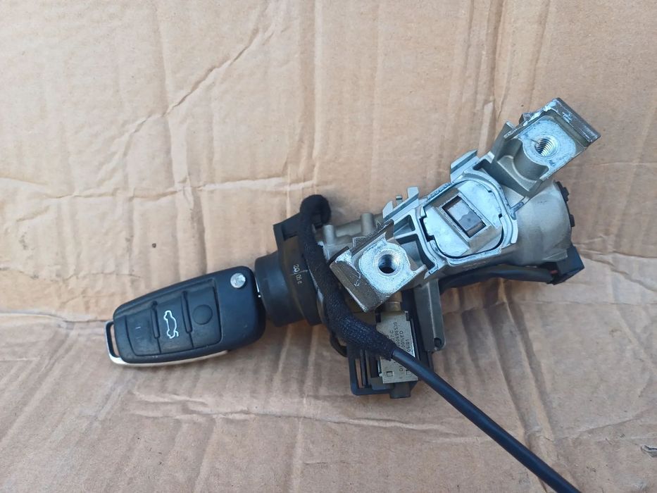 Audi A3 8P Golf V Stacyjka kluczyk 1K0905851B