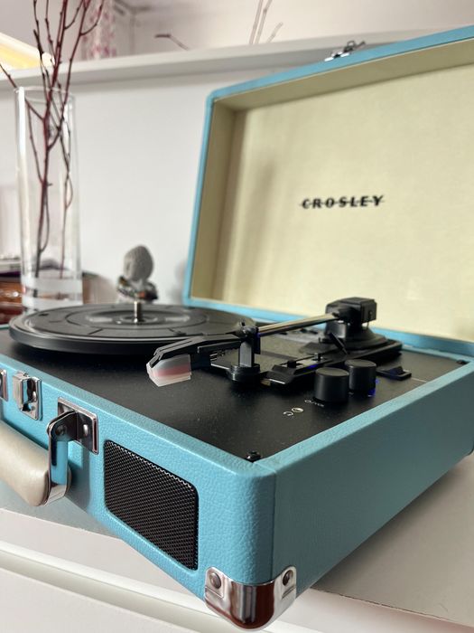 Gira-discos Crosley Cruiser Plus Bluetooth – Como Novo (na Caixa)