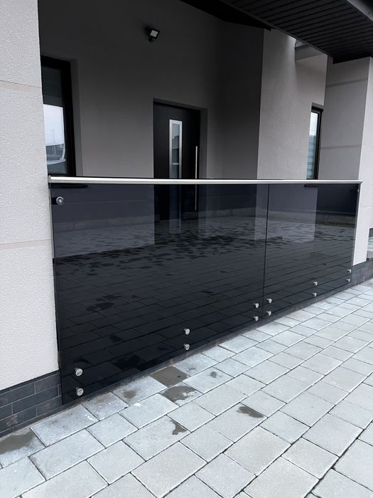 Перила зі скла та нержавійки балкони,тераси,сходи