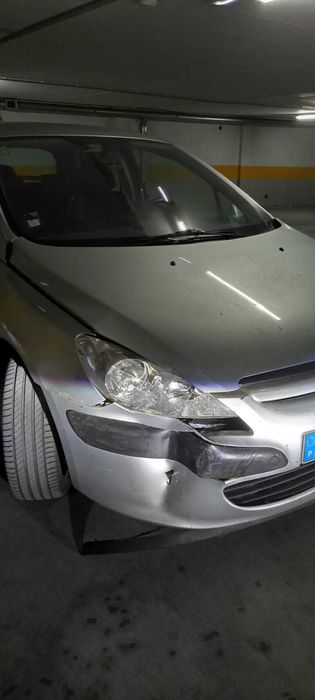 Peugeot 307 2.0 HDi 2003 Sinistrado