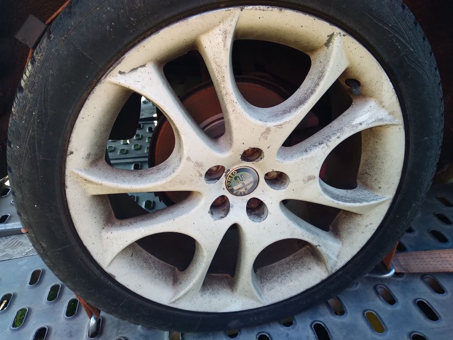 Felgi aluminiowe 17cali 5x98 Alfa romeo 147  białe