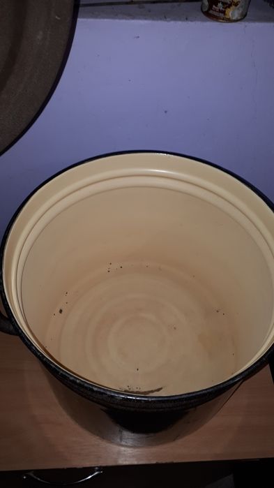 Виварки, кастрюля велика, емаль та чугунні