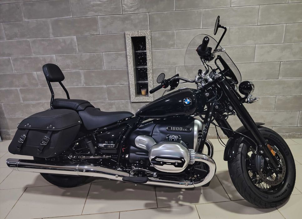BMW r18  classic