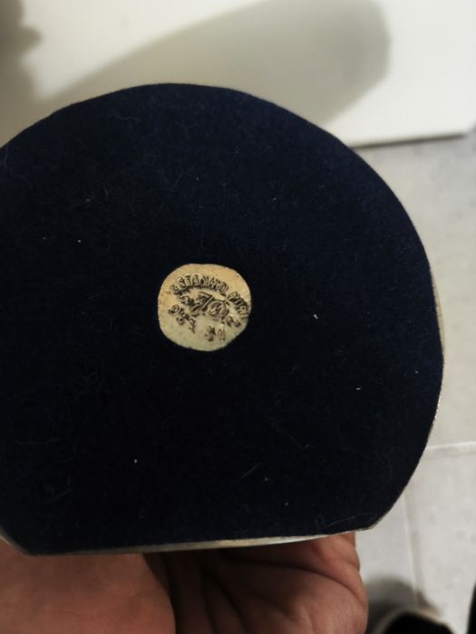 Cavalos em estanho porta livros