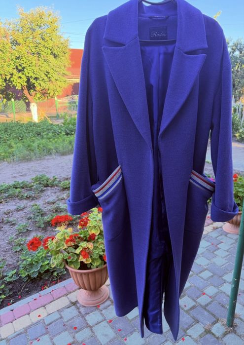Продам  модное КАШЕМИРОВОЕ ПАЛЬТО почти новое
