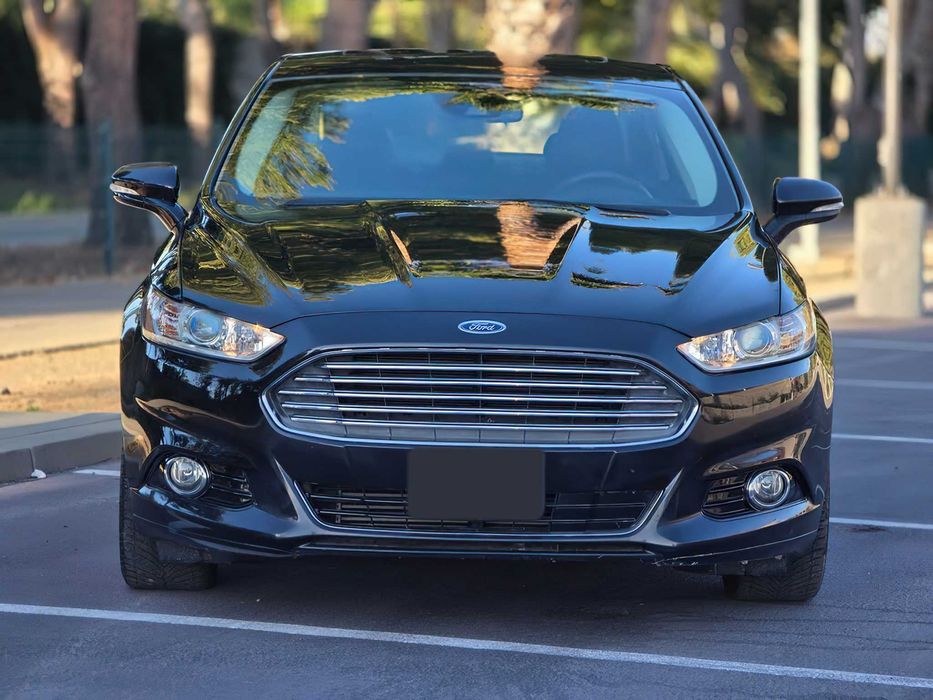 Ford Fusion Titanium      2014