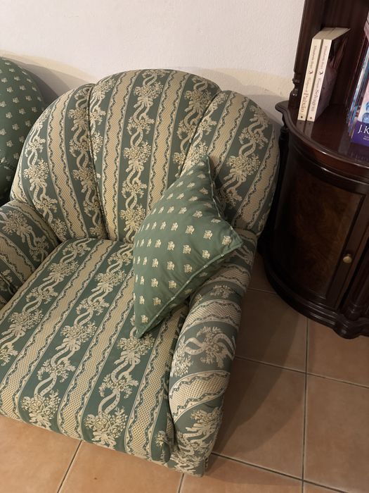 Poltrona, conjunto disponivel no perfil.