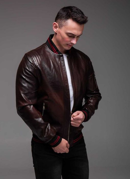 Чоловіча коричнева куртка бомбер еко-шкіра