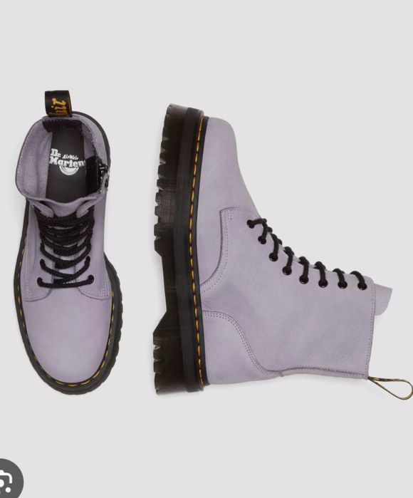 Dr. Martens – Jadon III – Liliowe nubukowe botki z 8 oczkami