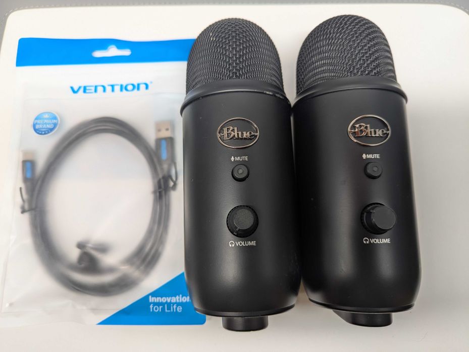 Мікрофон Logitech Blue Yeti без підставки в комплекті кабель та перехідник на пантограф