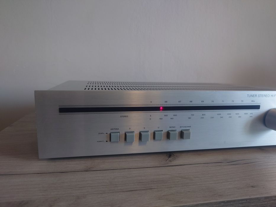 Tuner Unitra As 206 S Faust z plombami fabrycznymi,jak nowy.